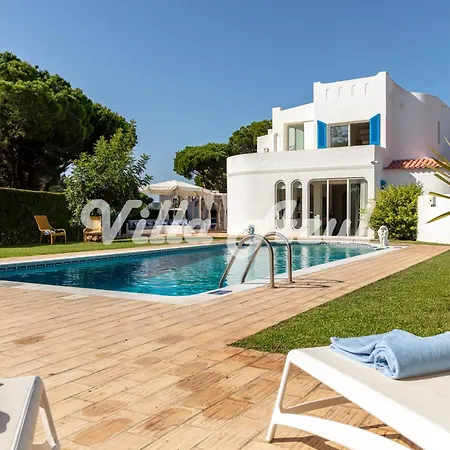 Villa Elegant With Private Pool In Quarteira