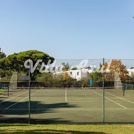 Elegant With Private Pool In Quarteira