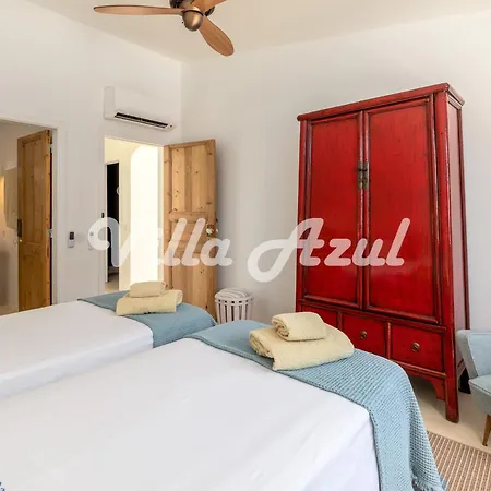 Elegant With Private Pool In Quarteira Villa Vilamoura