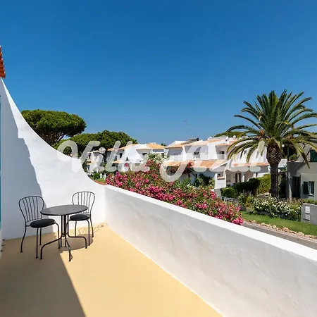 Elegant With Private Pool In Quarteira Villa Vilamoura