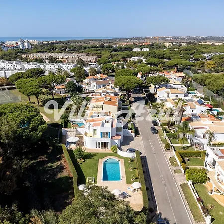 Villa Elegant With Private Pool In Quarteira