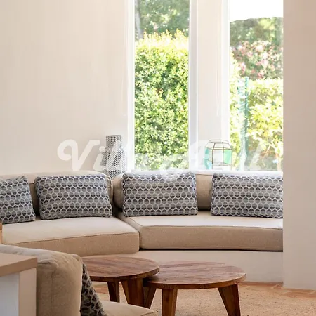 Elegant With Private Pool In Quarteira *