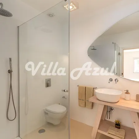 Villa Elegant With Private Pool In Quarteira *