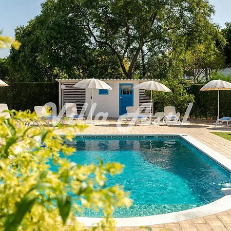 Villa Elegant With Private Pool In Quarteira *