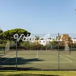 Elegant With Private Pool In Quarteira