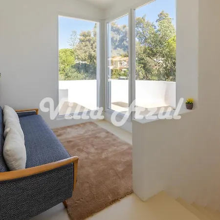 Elegant With Private Pool In Quarteira Villa
